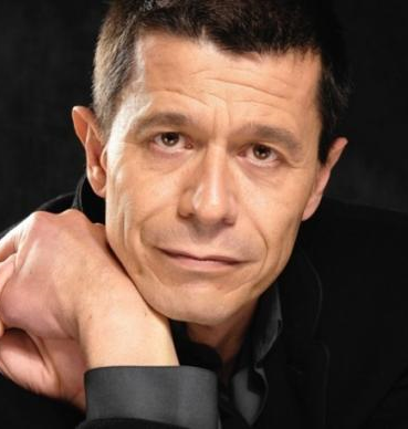 Emmanuel-Carrère-1
